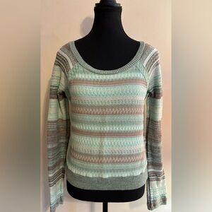 Free people Women’s stripped long sleeve sweater. Size Large